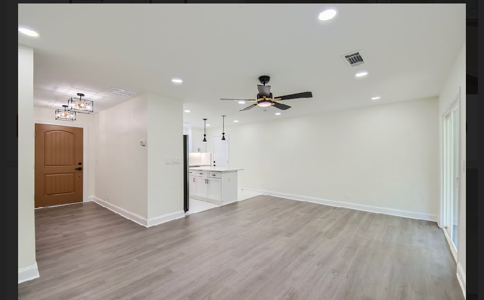 Flooring installation service